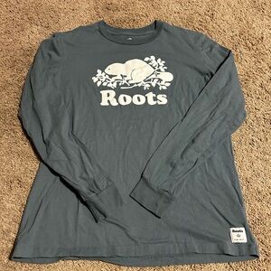 Roots graphic long sleeve size medium